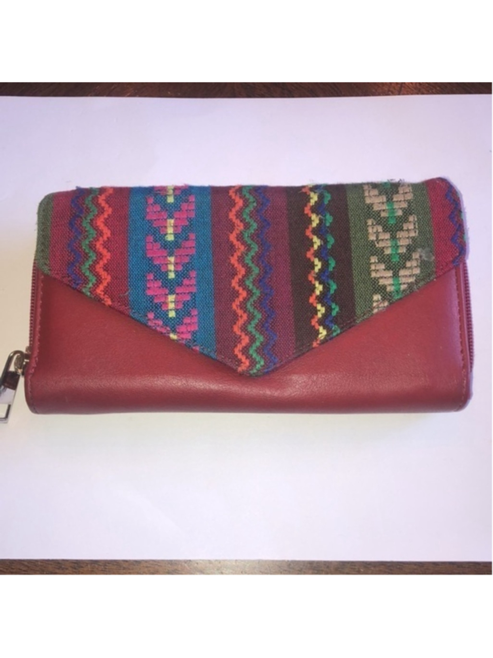 Gold Coast Dark Red Tribal Navajo Boho Zip Up Closure Wallet - Picture 1 of 10